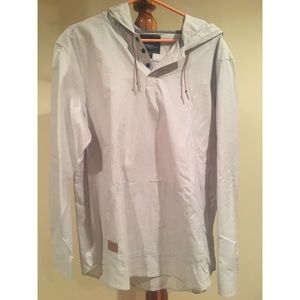 Dravus long sleeve shirt with a hood